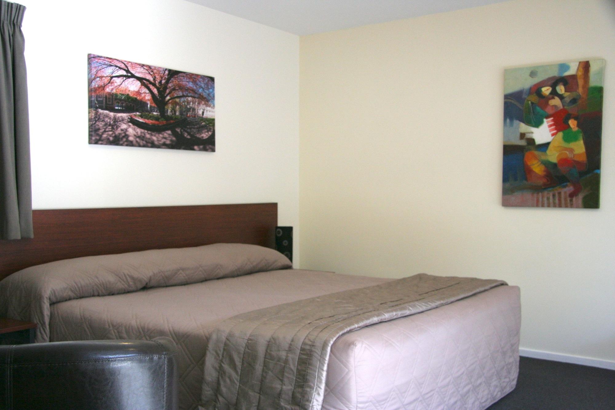 Sherborne Motor Lodge Christchurch Bagian luar foto