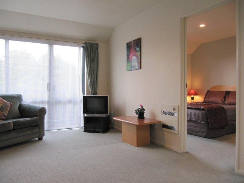Sherborne Motor Lodge Christchurch Bagian luar foto