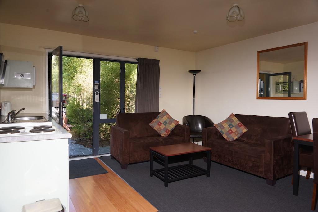Sherborne Motor Lodge Christchurch Bagian luar foto