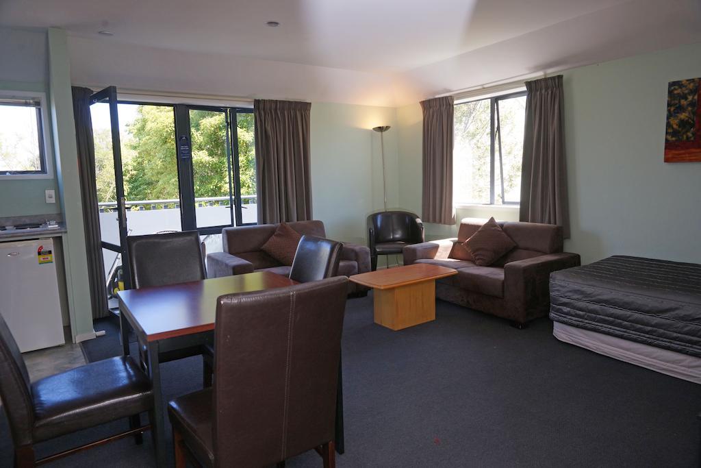 Sherborne Motor Lodge Christchurch Bagian luar foto
